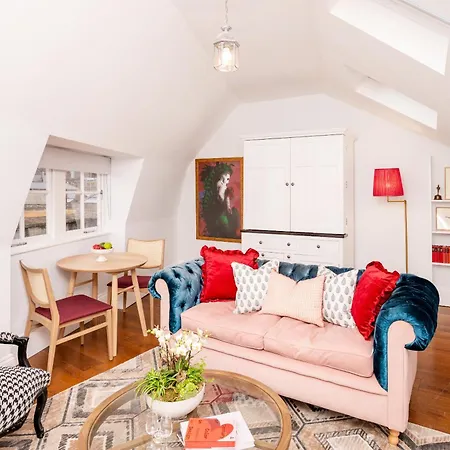 The Bartholomew - Cosy 1 Bed Flat In Stunning Location *