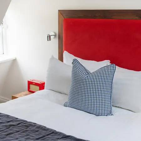 Апартаменти Berkeley Suites, 5