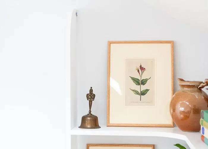 Berkeley Suites, 5 *